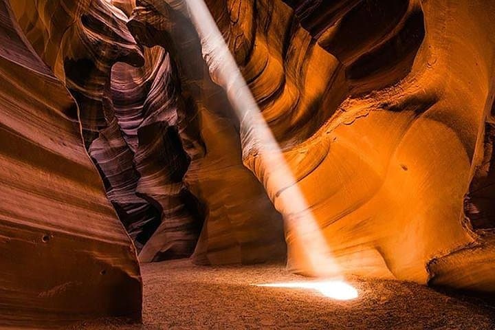 Private Antelope Canyon and Horseshoe Bend Day Tour from Las Vegas photo 3