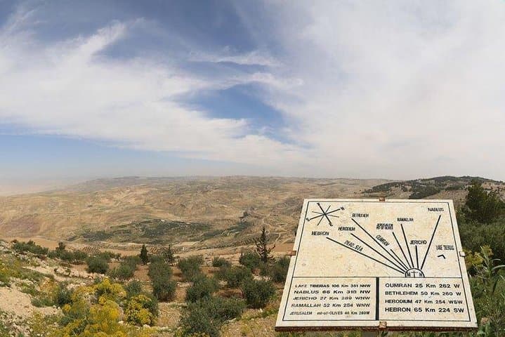 Madaba & Mount Nebo Day Tour from Amman — Mosaics, Moses' Viewpoint & Practical Tips