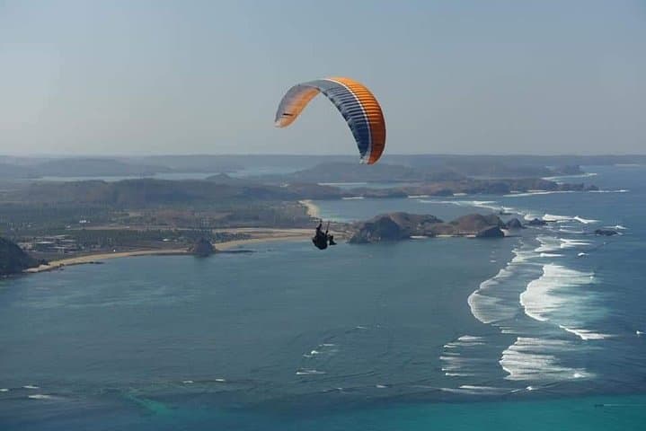 Tandem Paragliding Over Kuta Beach, Lombok — 15-Minute Flight with Pro Pilots photo 2