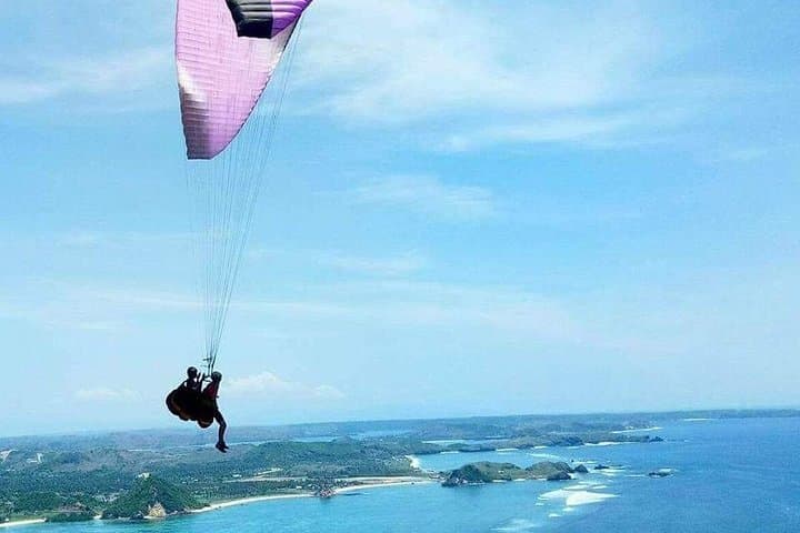 Tandem Paragliding Over Kuta Beach, Lombok — 15-Minute Flight with Pro Pilots photo 3