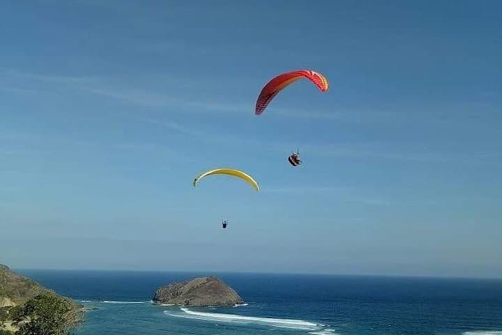Tandem Paragliding Over Kuta Beach, Lombok — 15-Minute Flight with Pro Pilots photo 5