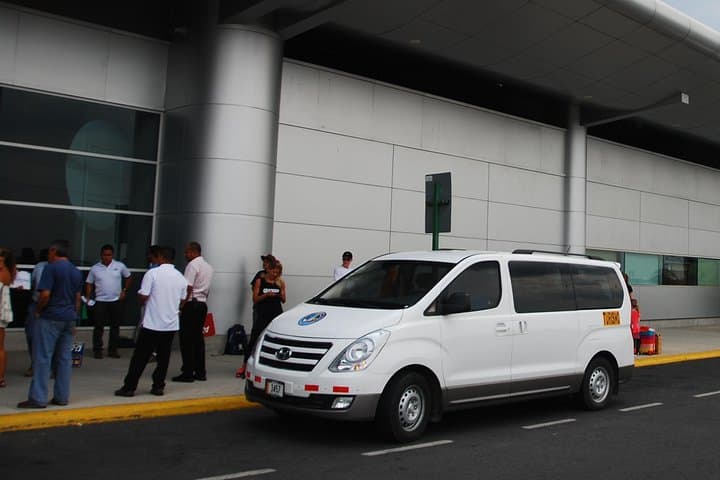 Liberia (LIR) to Tamarindo Private Shuttle — Comfortable One-Way & Round-Trip Transfers photo 4