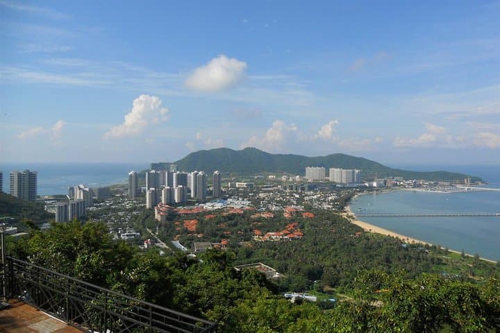Half-Day Sanya Shore Excursion — Luhuitou Park Views & Local Grocery Market photo 2