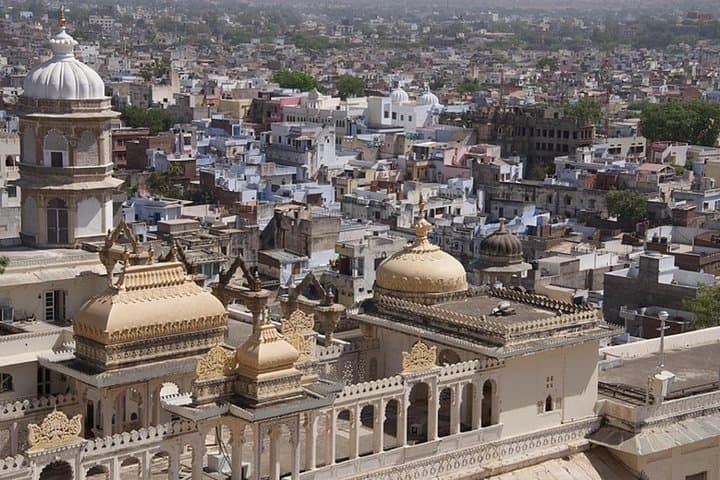 Royal Trails of Udaipur — Guided Half-Day City Tour of Palaces & Lakes photo 2
