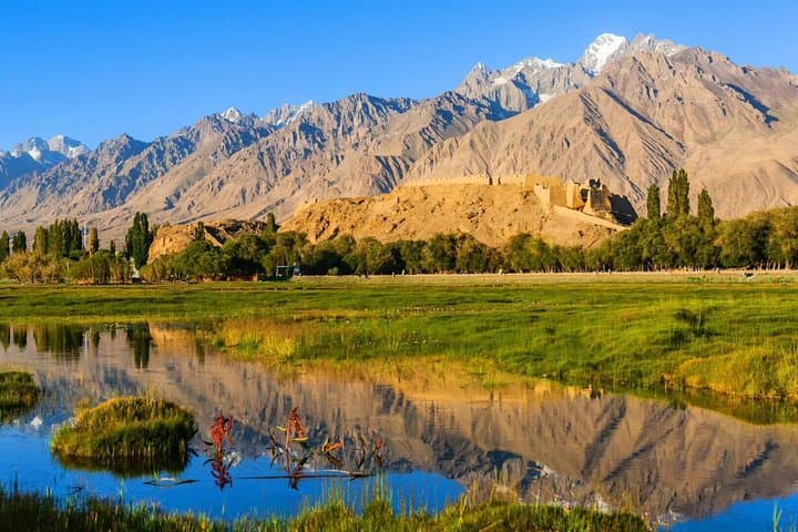 Kashgar to Karakoram Highway: Best of Kashgar 5-Day Cultural and High-Altitude Road Tour