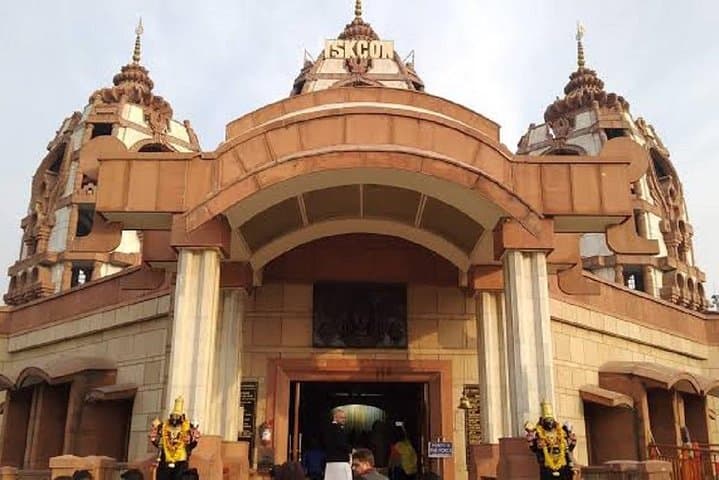 Private Guided Full-Day Temple Tour of Delhi — Lotus, ISKCON, Lakshmi Narayan & Bangla Sahib photo 5