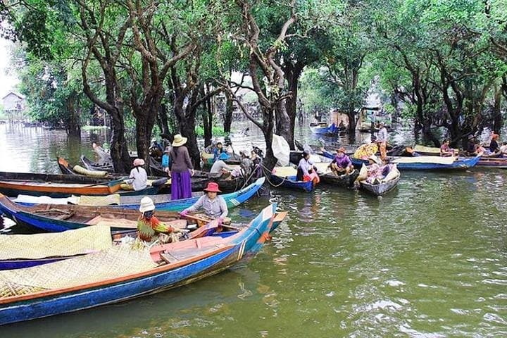 Private Kampong Phluk Boat Tour from Siem Reap — Tonle Sap Floating Village Experience