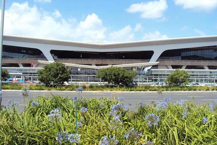 Cape Town Airport to Hotel Transfers: Private 24/7 Shuttle Service Guide photo 4