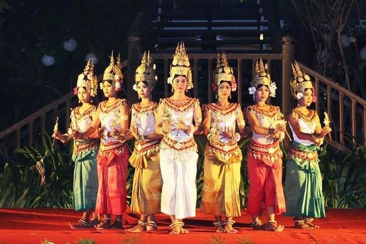 Apsara Dance & Buffet in Siem Reap: Traditional Khmer Performance with Tuk‑Tuk Pickup photo 3
