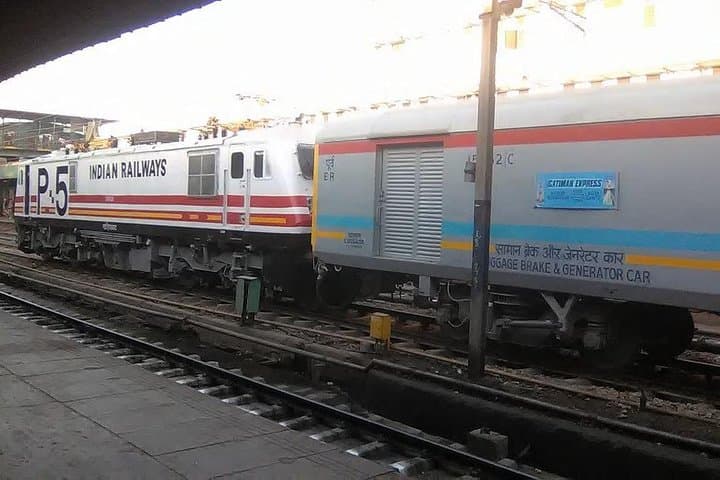 Taj Mahal Day Trip from Delhi by Gatimaan Express: Fast Train to Agra photo 1