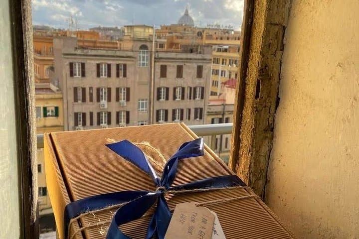 Rome Family Treasure Hunt: Interactive City Quest with Gelato & Welcome Box photo 5