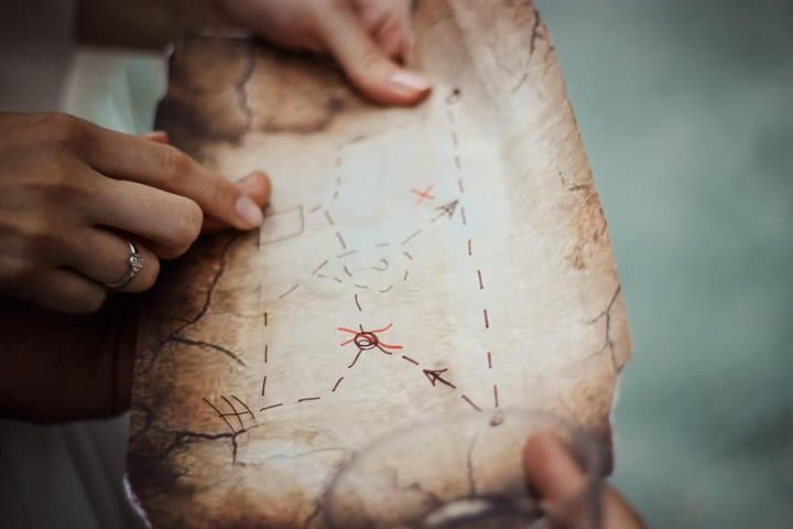 Rome Family Treasure Hunt: Interactive City Quest with Gelato & Welcome Box photo 2