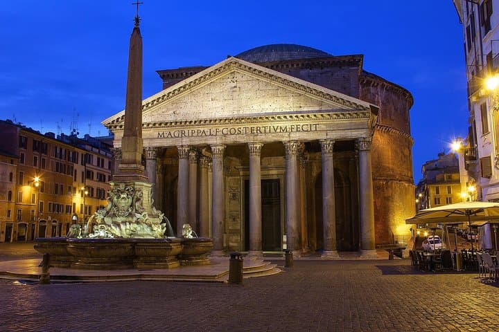 Rome After Dark: Pizza, Gelato & Illuminated Monuments Night Tour photo 3