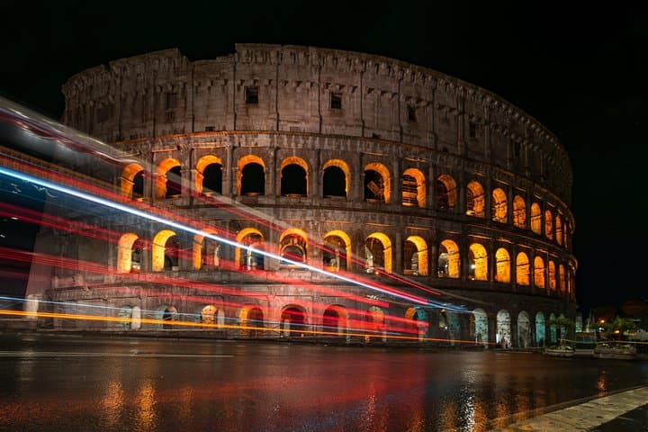Rome After Dark: Pizza, Gelato & Illuminated Monuments Night Tour photo 6