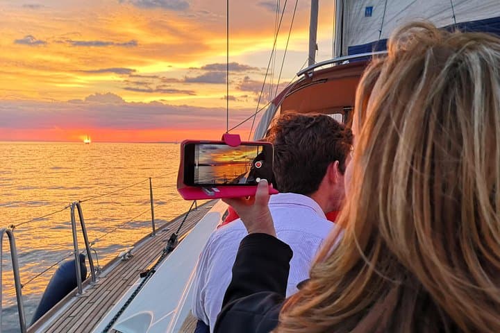 Lisbon Sunset Sailing on Luxury Yacht with Drinks and Appetizers