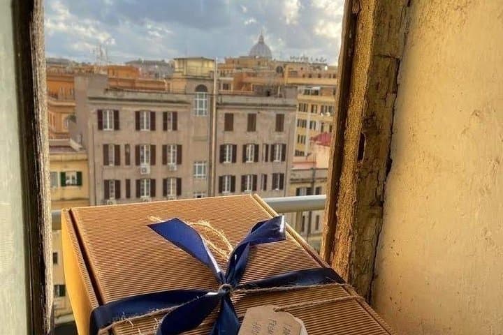 Rome Couple Treasure Hunt: Delivered Aperitivo Kit & City Puzzle Walk photo 2