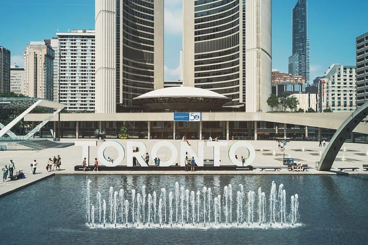 Toronto to Niagara Falls: 2-Day City & Falls Highlights Tour photo 3