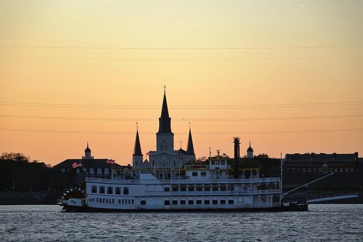 Mississippi Dinner Jazz Cruise: Creole Queen Paddlewheeler in New Orleans photo 2