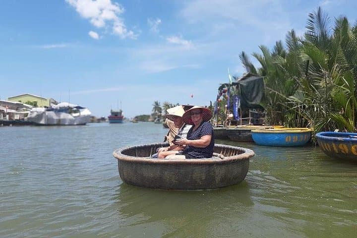 Hoi An Countryside Biking Tour: Tra Que Village, Rice Fields & Basket Boats photo 3