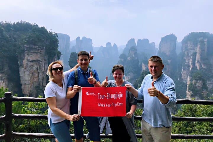 Off-the-Beaten-Track: 1-Day Zhangjiajie South Gate Tour to Yangjiajie & Heavenly Farm