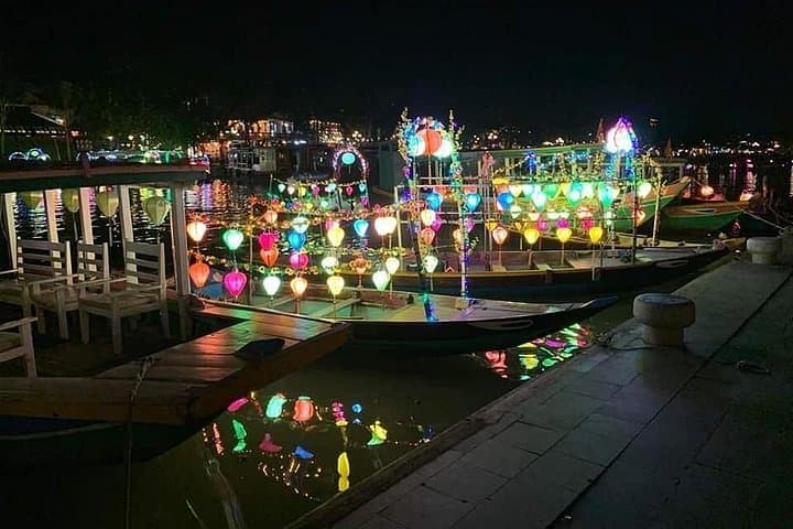 Marble Mountain & Hoi An Walking Tour: Sampan Lantern Ride and Night Market photo 4