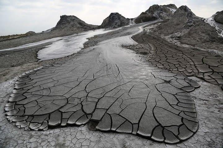 Absheron & Gobustan Day Tour: Mud Volcanoes, Ateshgah Fire Temple & Yanar Dag photo 4