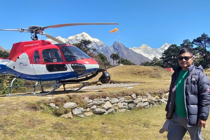 12-Day Everest Base Camp Trek: Lukla to Kala Patthar High-Altitude Journey photo 3