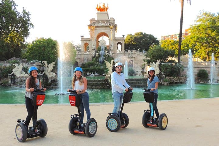 Classic Barcelona Segway Tour: Gothic Quarter to Barceloneta Beaches photo 3
