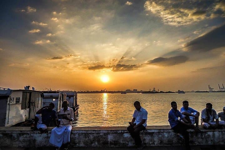 Kochi After Dark: Guided Night Walk of Marine Drive, Temples & Colonial Streets photo 3