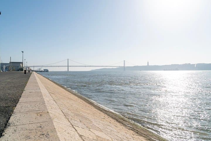 Riverside E-Bike Tour Along the Tagus: Belém to Parque das Nações photo 3
