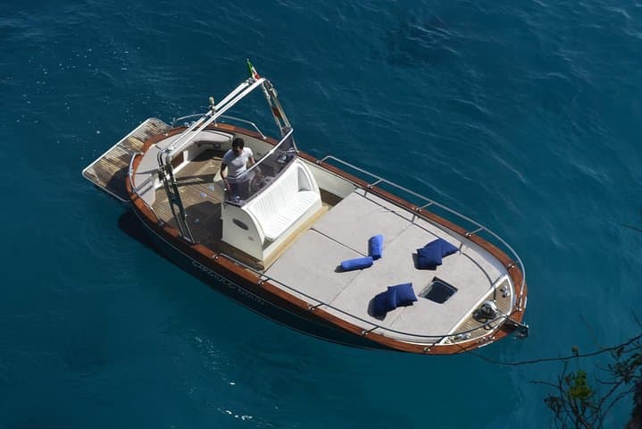 Capri Private Sunset Boat Tour — Faraglioni, Grottos & Aperitif photo 4