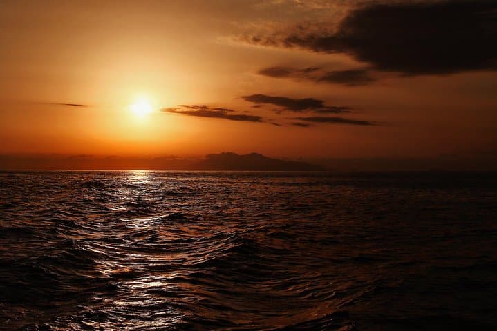 Capri Private Sunset Boat Tour — Faraglioni, Grottos & Aperitif photo 5