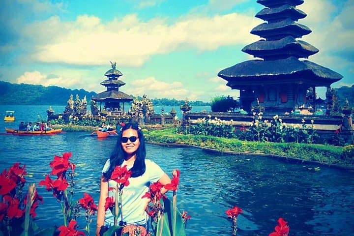 Handara Gate & Ulun Danu Beratan Day Tour: Handara Gate, Wanagiri & Banyumala Waterfall photo 6