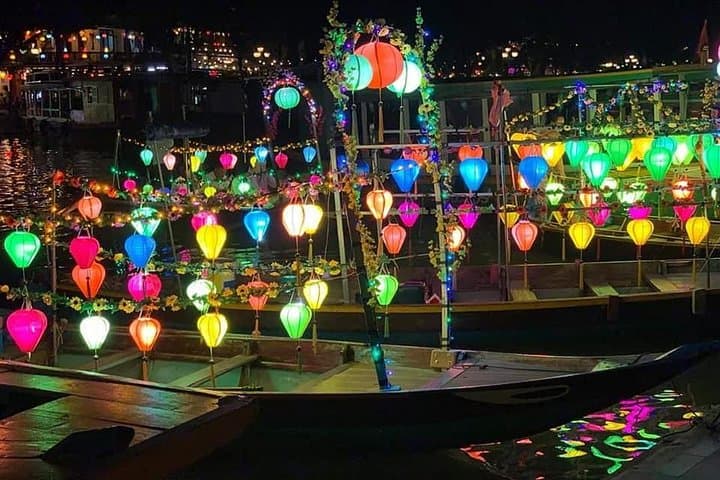 Golden Bridge & Hoi An Day Tour: Ba Na Cable Car, Ancient Town & Lantern Night Market photo 2