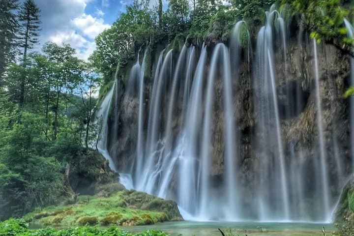 Zagreb to Šibenik Private Transfer with Plitvice Lakes Stop — Day Trip Guide