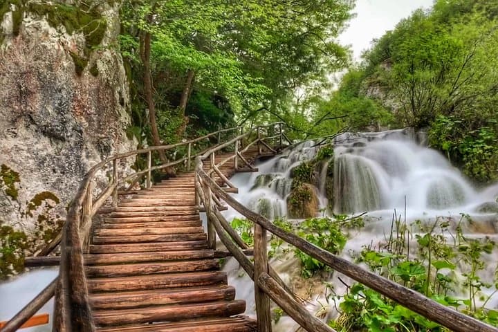 Zagreb to Šibenik Private Transfer with Plitvice Lakes Stop — Day Trip Guide photo 3