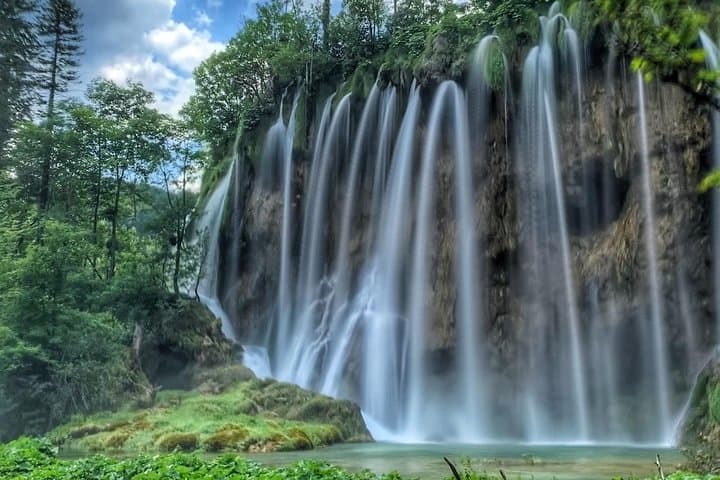 Private Day Trip to Plitvice Lakes from Zagreb — Guided and Independent Options