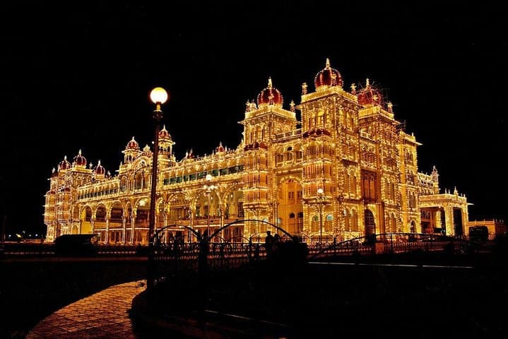Private Full-Day Mysore & Srirangapatna Tour — Chamundi Hill, Devaraja Market & Tipu Sultan photo 3