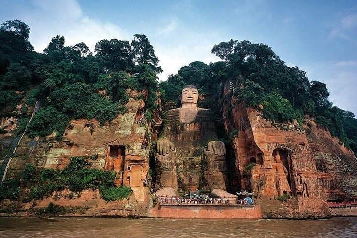 Leshan Giant Buddha Day Tour from Chengdu with Local Food Experience photo 2
