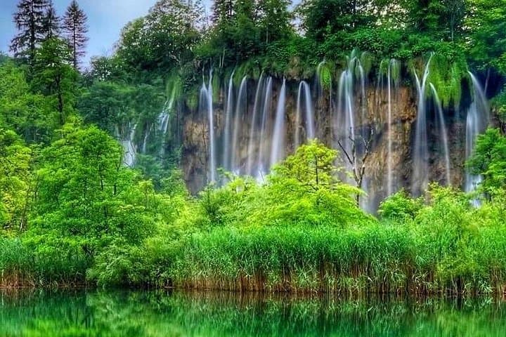 Zagreb to Zadar Private Transfer via Plitvice Lakes — Scenic Stopover Guide