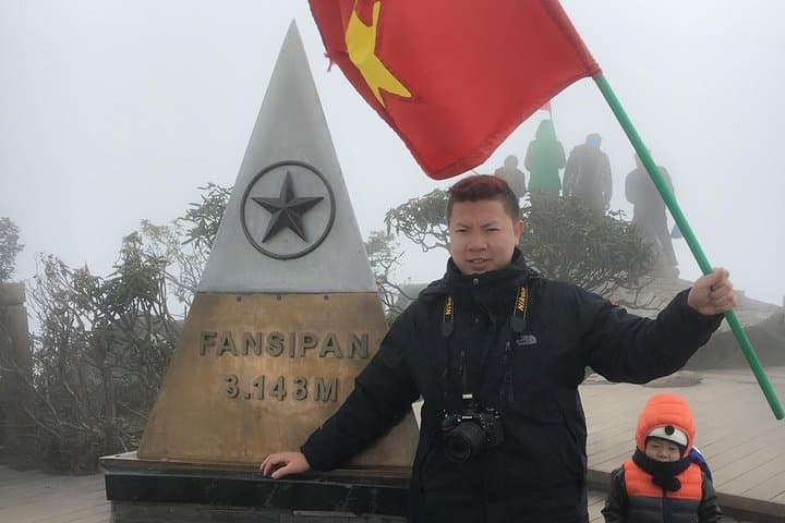 Fansipan Roof of Indochina: 2-Day Sapa Trip with Cable Car & 600-Step Summit