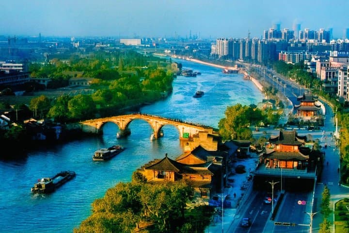 Hangzhou Day Trip from Shanghai: West Lake, Lingyin Temple & Tea Village photo 4