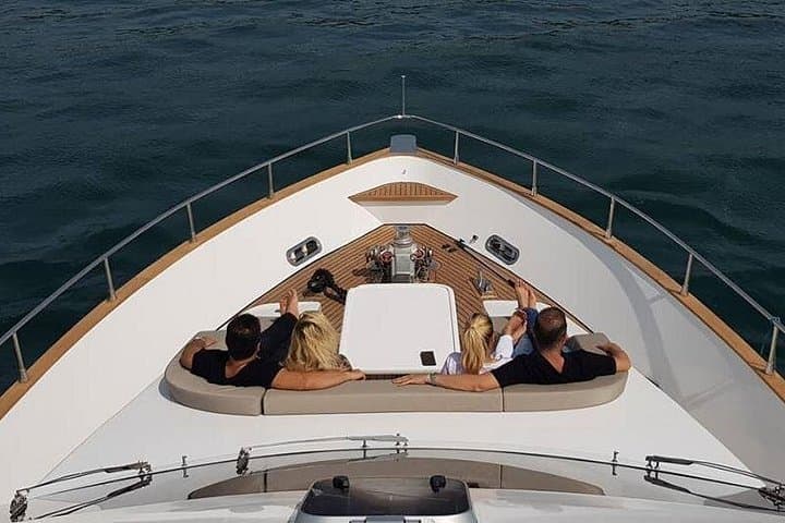 Private Luxury Yacht Cruise on the Bosphorus: Sunset and Landmarks from a Private Yacht photo 4