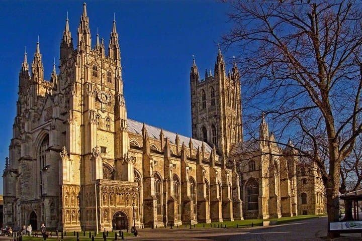 Private Driver Day Trip from London to Leeds Castle, Canterbury & the White Cliffs