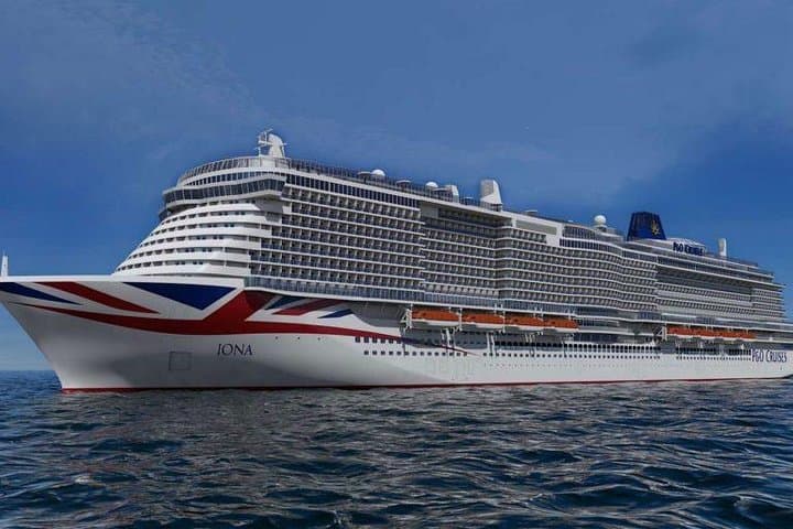 Private Cruise-Ship Pickup & Full-Day South England Tour — Stonehenge, Windsor & White Cliffs photo 1