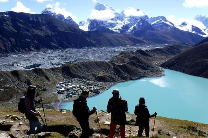Gokyo Lakes & Gokyo Ri: 10-Day Trek in the Everest Region photo 2