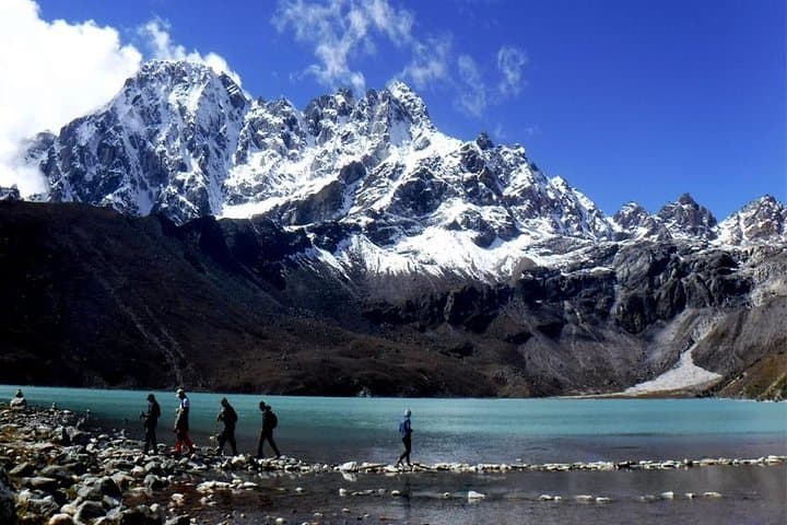 Gokyo Lakes & Gokyo Ri: 10-Day Trek in the Everest Region photo 3
