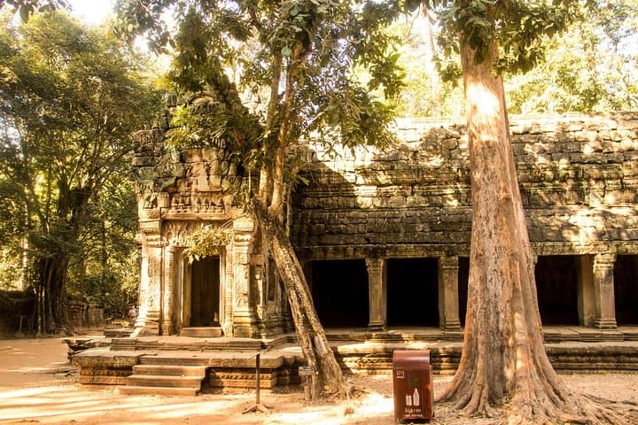 2-Day Angkor Wat and Banteay Srei Temple Tour — Complete Visitor Guide photo 3