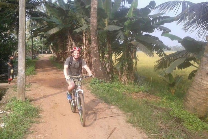 Kuttanad Rice Bowl By Cycle: Morning Bike Tour Through Kerala's Below-Sea-Level Fields photo 2