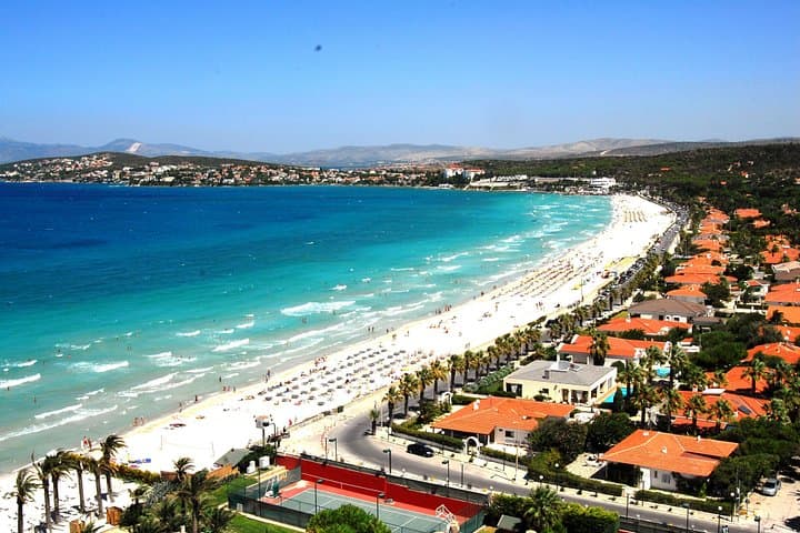 Cesme & Alaçatı Day Trip from Izmir — Beaches, Wind Sports & Ottoman Castles photo 1